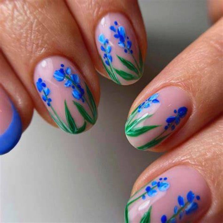 3D floral botanical nail art with sculpted flowers for 2026
