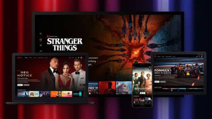 User setting up online streaming on a device